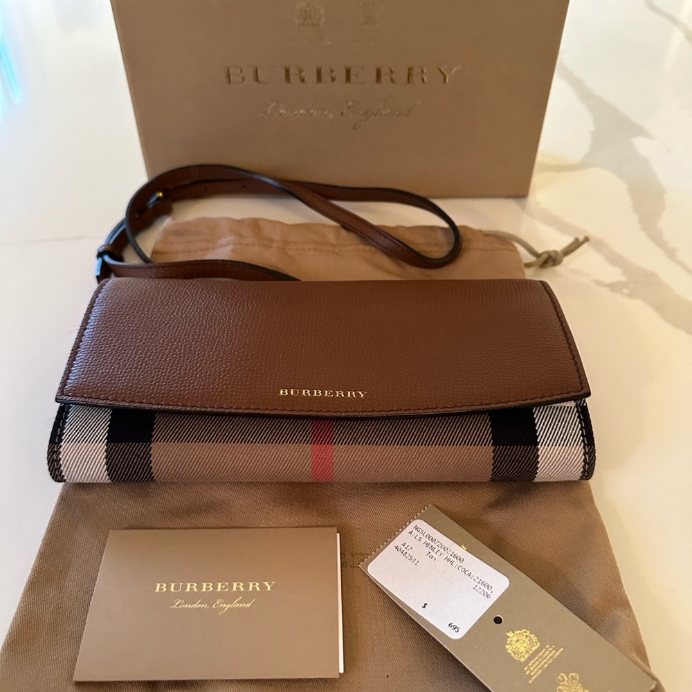 AUTHENTIC BURBERRY Grainy Calfskin House Check Henley Wallet On Chain Tan